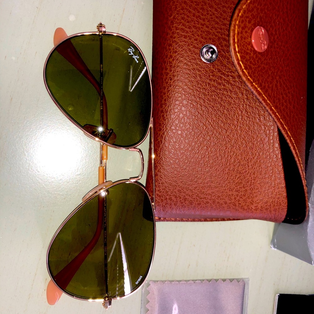 New In box. Women’s Ray-Ban sunglasses